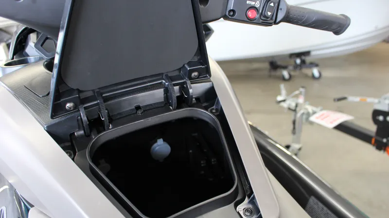 Slide: The Image of Yamaha FX HO 2025 - 8