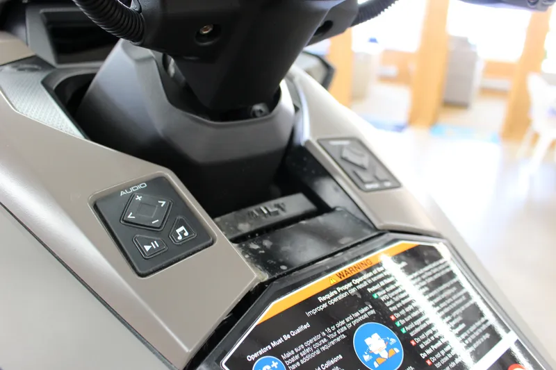 Slide: The Image of Yamaha GP1800R SVHO w/ Audio 2025 - 20