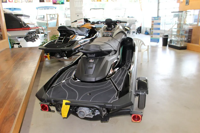 Slide: The Image of Yamaha GP1800R SVHO w/ Audio 2025 - 4