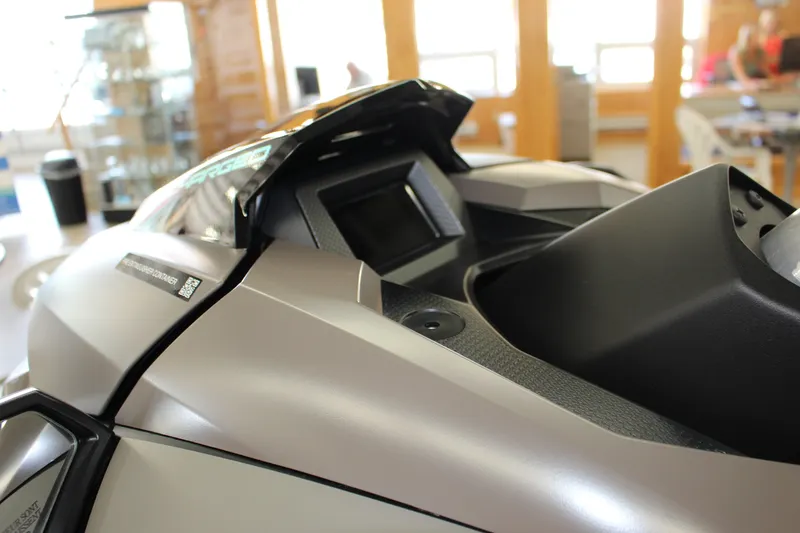 Slide: The Image of Yamaha GP1800R SVHO w/ Audio 2025 - 9