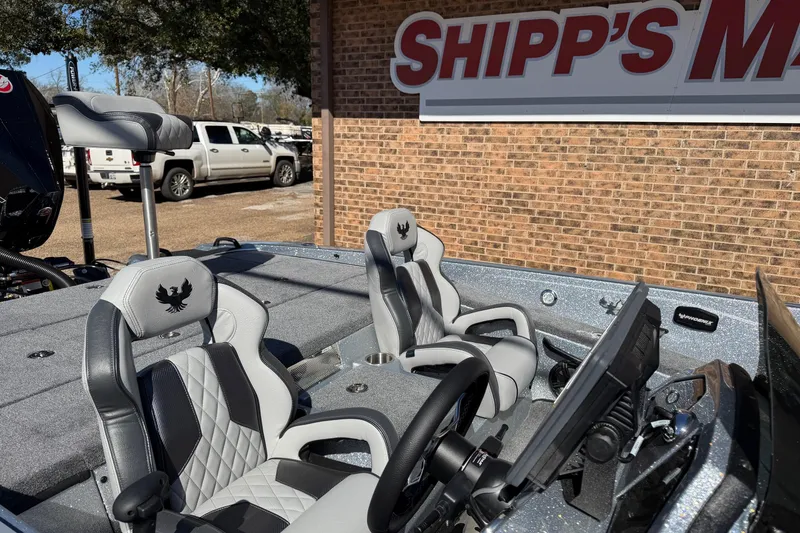 Slide: The Image of Interior of Phoenix 921 Elite X boat, model year 2026. - 6