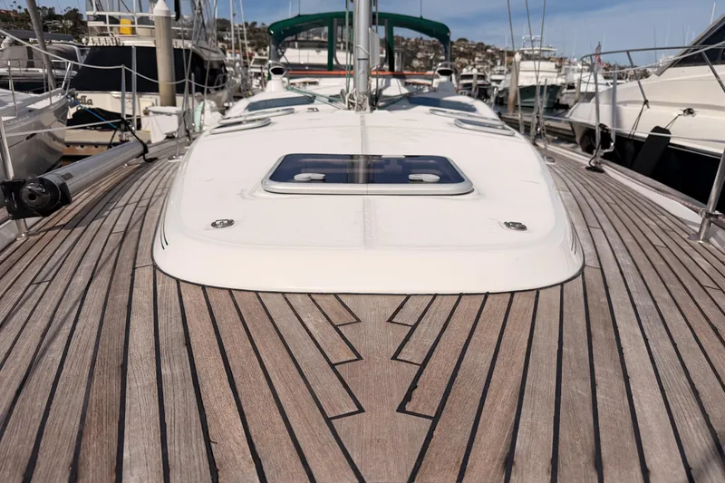 Slide: The Image of Deck of 2005 Beneteau Oceanis Clipper 423 yacht with wooden finish in marina. - 25