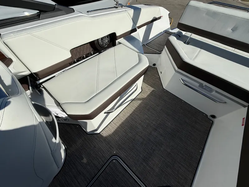 Slide: The Image of Cobalt R6 2026 - 897