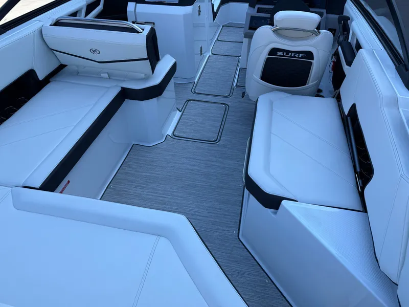 Slide: The Image of Cobalt R6 Surf 2026 - 869