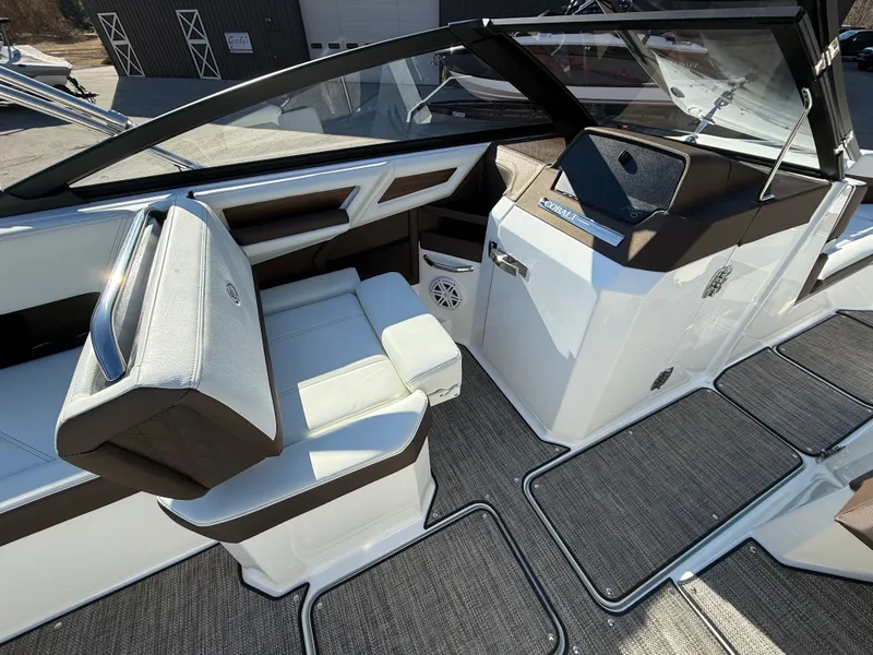 Slide: The Image of Cobalt R6 2026 - 944