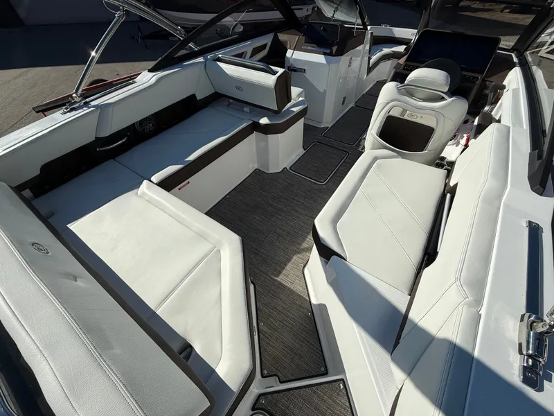 Slide: The Image of Cobalt R6 2026 - 973