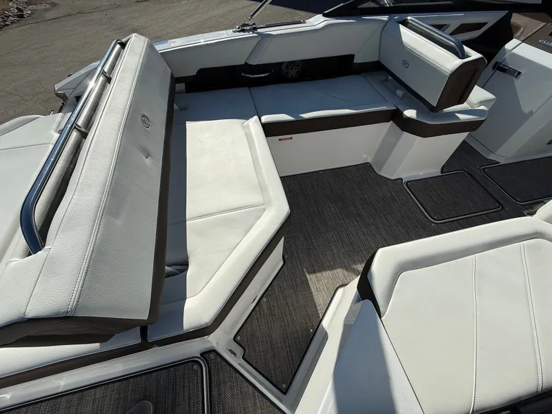 Slide: The Image of Cobalt R6 2026 - 1029