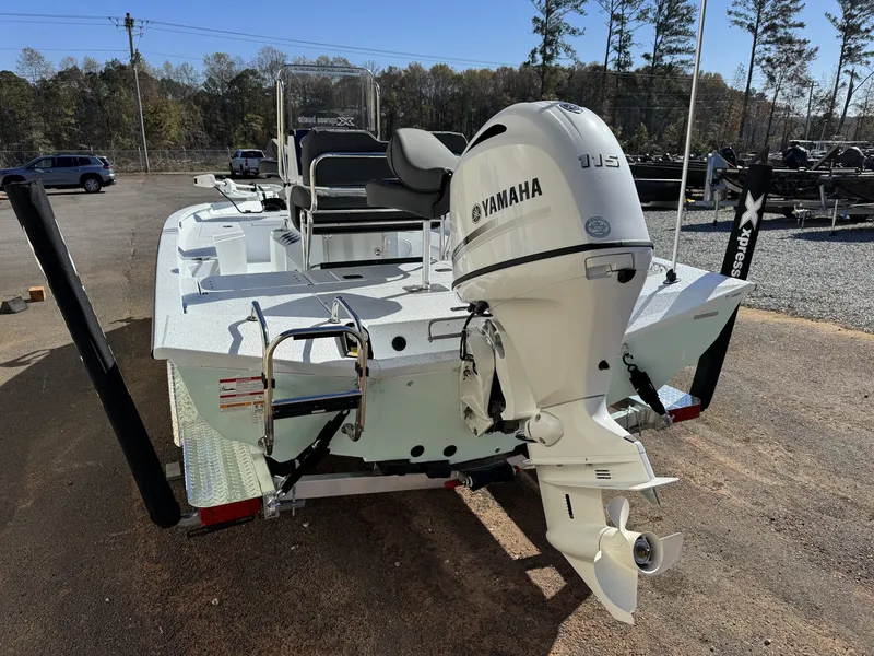 Slide: The Image of 2026 Xpress H20B Bay boat with Yamaha engine. - 8