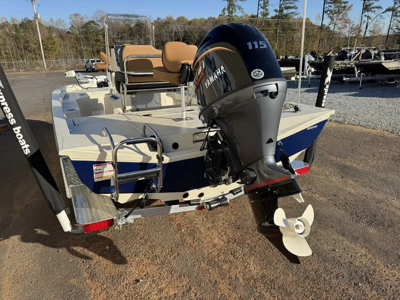Slide: The Image of 2026 Xpress H20B Bay boat with Yamaha engine. - 8