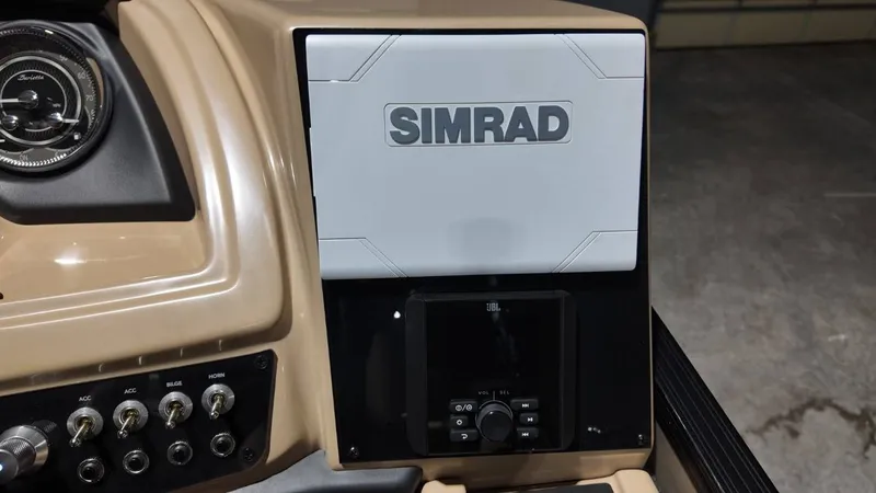 Slide: The Image of Barletta CABRIO C22M 2026 - 50