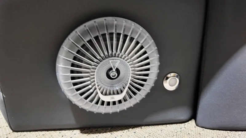 Slide: The Image of Barletta CABRIO C22M 2026 - 64