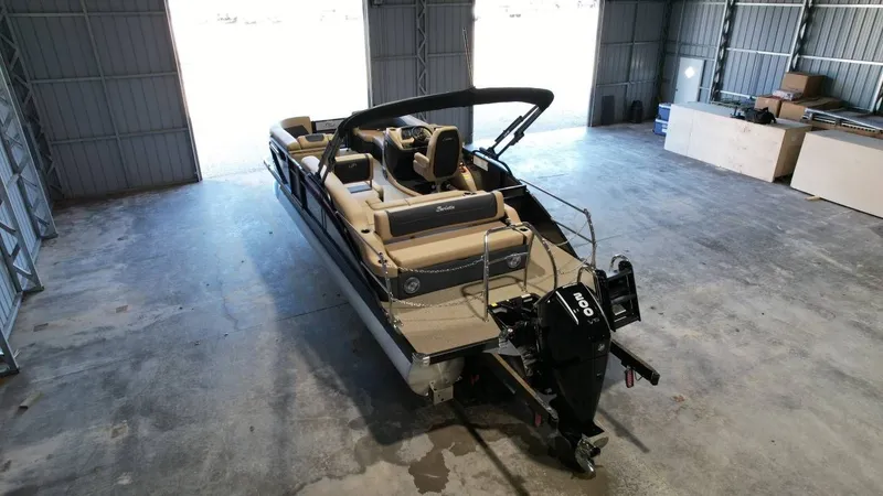 Slide: The Image of Barletta Cabrio 22U 2026 - 18