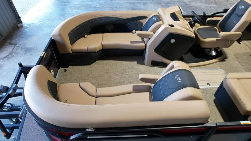 Slide: The Image of Barletta Cabrio 22U 2026 - 33