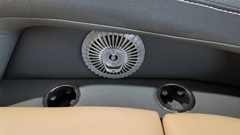 Slide: The Image of Barletta Cabrio 22U 2026 - 40