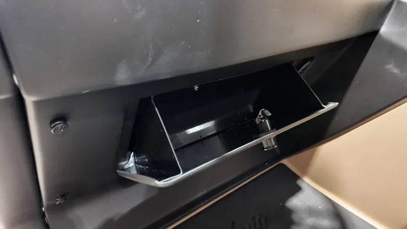 Slide: The Image of Barletta Cabrio 22U 2026 - 58