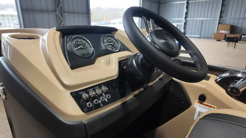 Slide: The Image of Barletta Cabrio 22U 2026 - 60