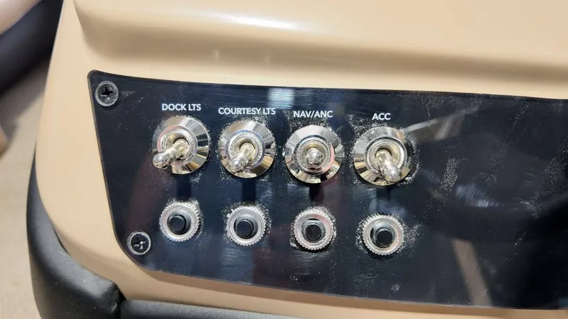 Slide: The Image of Barletta Cabrio 22U 2026 - 61