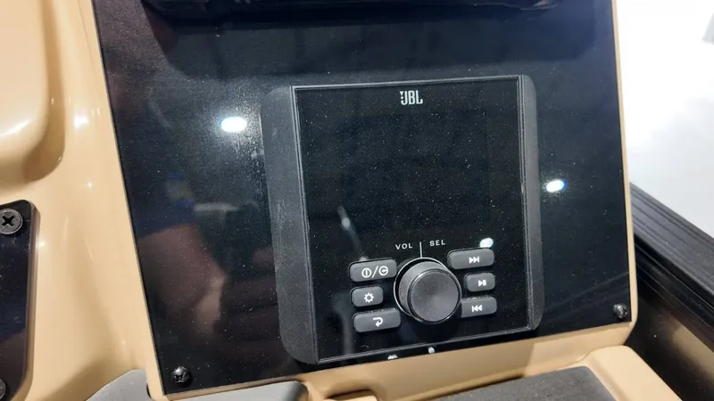 Slide: The Image of Barletta Cabrio 22U 2026 - 66