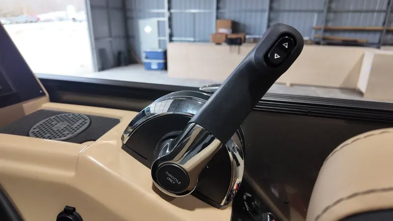 Slide: The Image of Barletta Cabrio 22U 2026 - 68