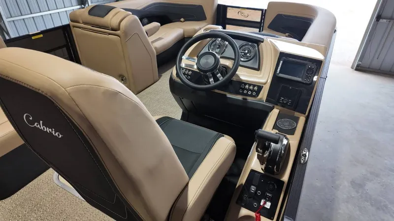 Slide: The Image of Barletta Cabrio 22U 2026 - 70