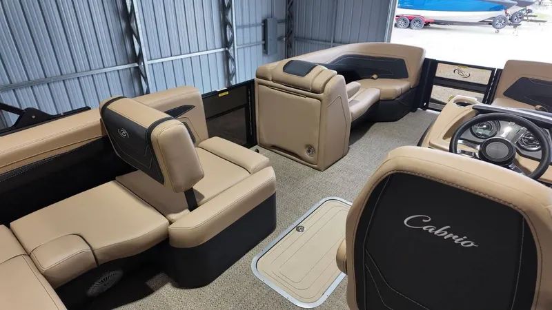 Slide: The Image of Barletta Cabrio 22U 2026 - 73