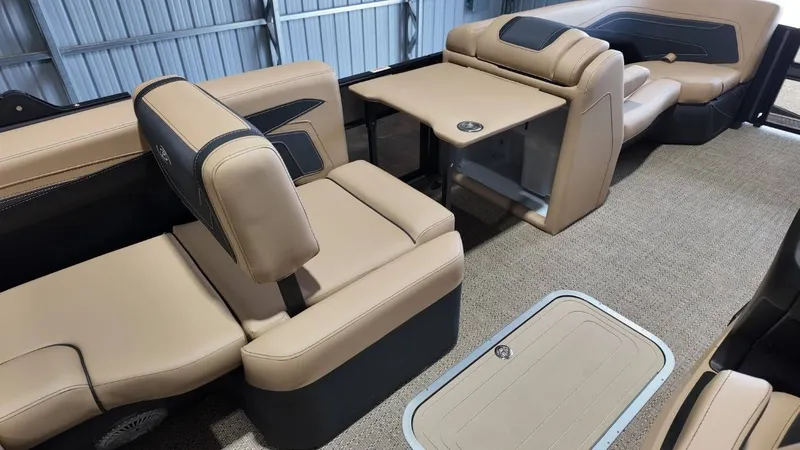 Slide: The Image of Barletta Cabrio 22U 2026 - 74