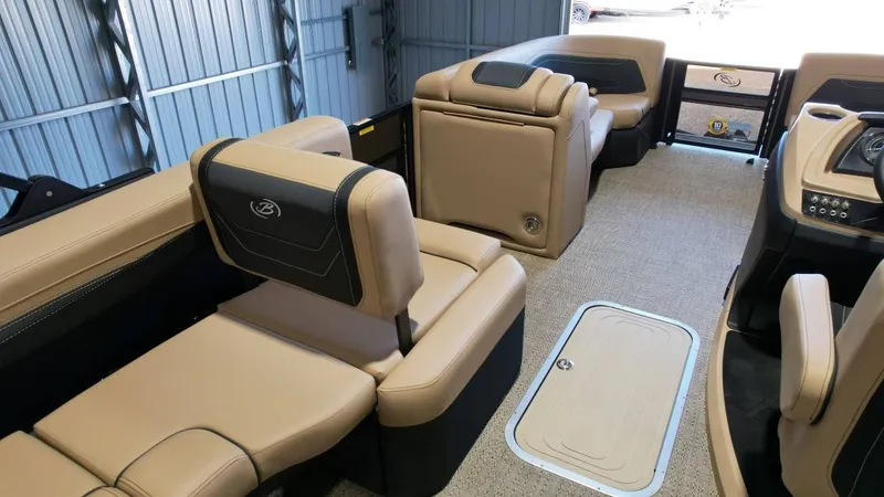 Slide: The Image of Barletta Cabrio 22U 2026 - 76