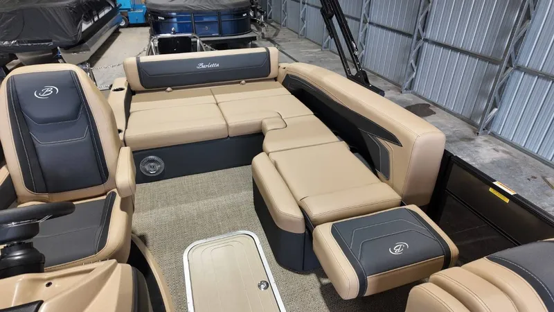 Slide: The Image of Barletta Cabrio 22U 2026 - 79