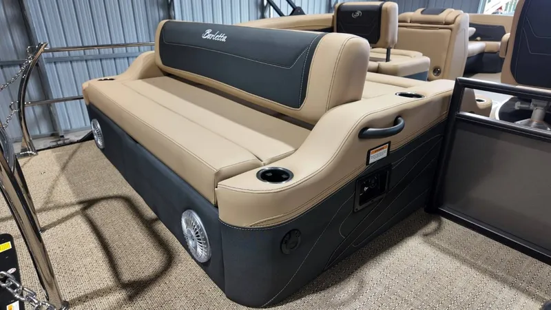 Slide: The Image of Barletta Cabrio 22U 2026 - 96