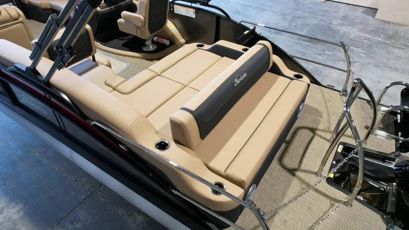 Slide: The Image of Barletta Cabrio 22U 2026 - 97