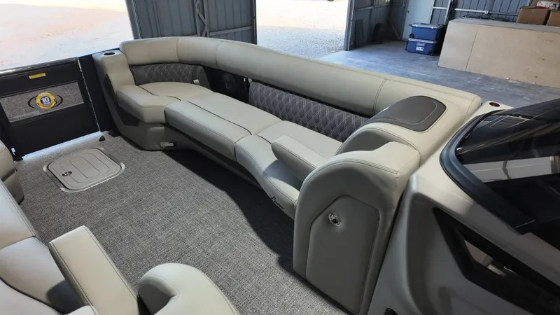 Slide: The Image of Barletta Lusso 25UA 2026 - 31