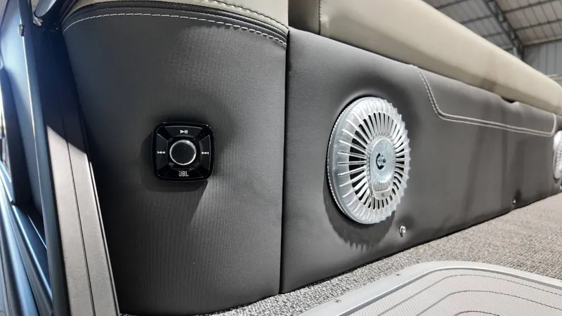 Slide: The Image of Barletta Lusso 25UA 2026 - 83