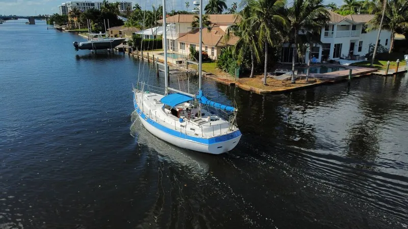 Slide: The Image of Morgan 41 Out Island 1976 - 9