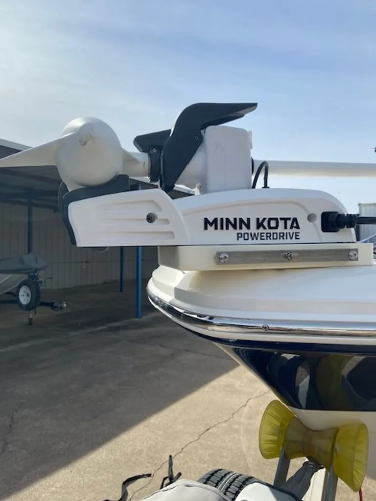 Slide: The Image of Robalo 206 Cayman 2021 - 13