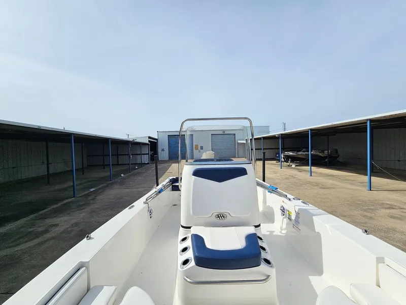 Slide: The Image of Robalo 206 Cayman 2021 - 3