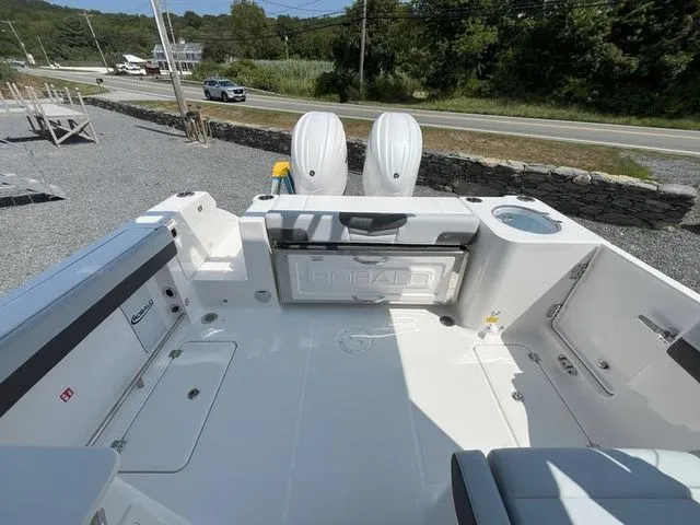 Slide: The Image of Robalo R257 Dual Console 2026 - 3
