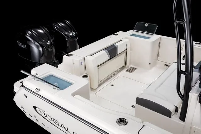 Slide: The Image of Robalo R300 Center Console 2026 - 14