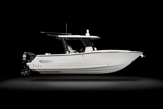 Slide: The Image of Robalo R300 Center Console 2026 - 18
