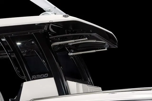 Slide: The Image of Robalo R300 Center Console 2026 - 7