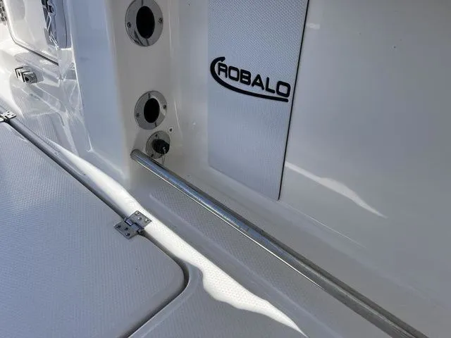 Slide: The Image of Robalo R270 Center Console 2024 - 10