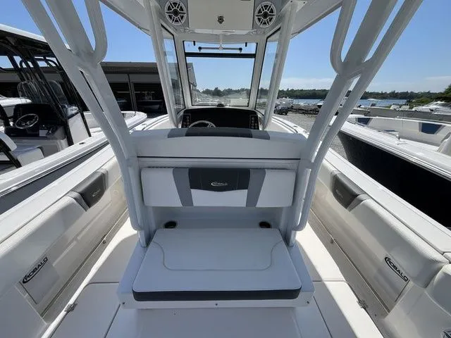 Slide: The Image of Robalo R270 Center Console 2024 - 11