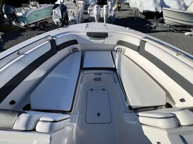 Slide: The Image of Robalo R257 Dual Console 2026 - 13