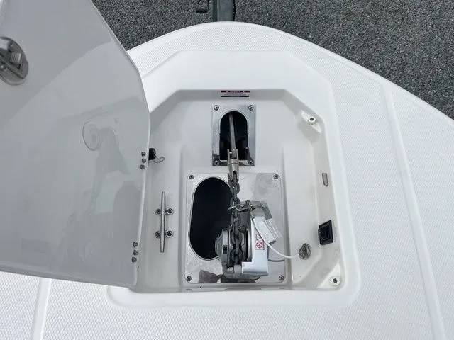 Slide: The Image of Robalo R317 Dual Console 2026 - 15