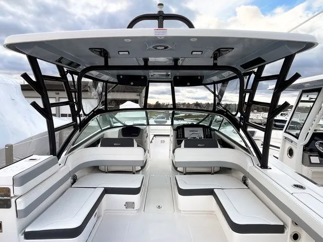 Slide: The Image of Robalo R317 Dual Console 2026 - 3