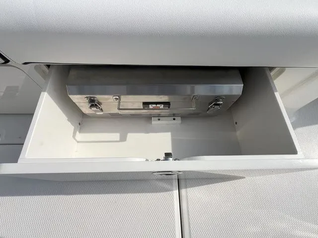 Slide: The Image of Robalo R317 Dual Console 2026 - 7