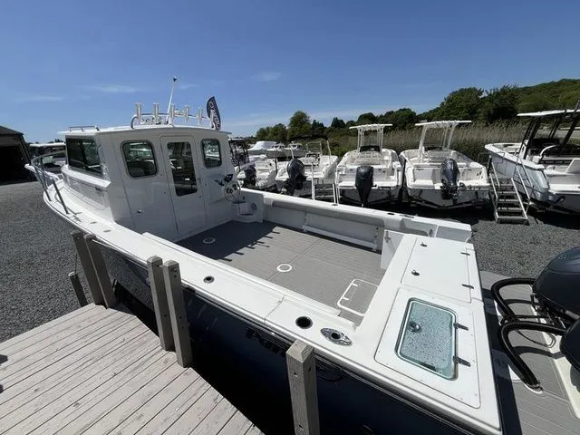 Slide: The Image of Parker Marine 2820 XLD 2024 - 2