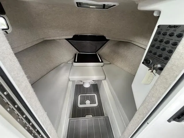 Slide: The Image of Parker Marine 2820 XLD 2024 - 9