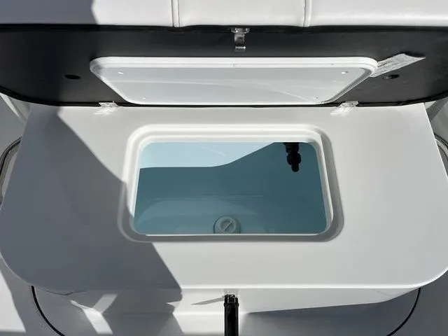 Slide: The Image of Parker Marine 210 Coastal Elite 2026 - 11