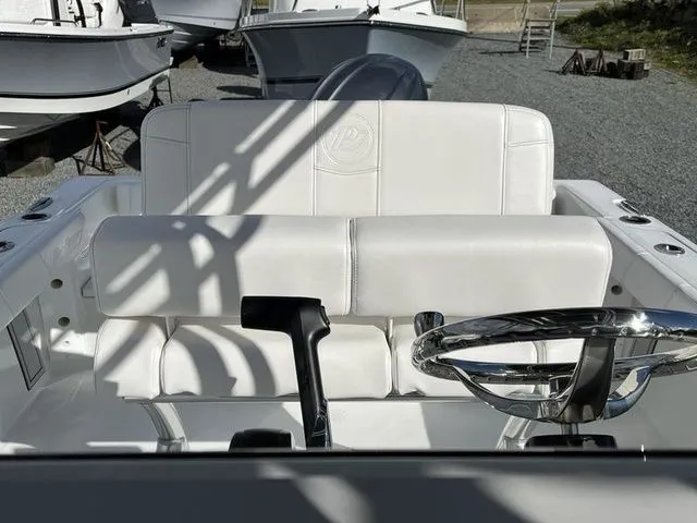 Slide: The Image of Parker Marine 210 Coastal Elite 2026 - 5