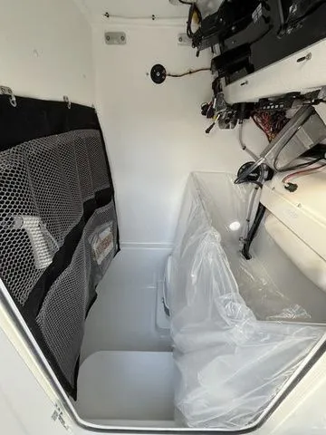 Slide: The Image of Parker Marine 210 Coastal Elite 2026 - 6